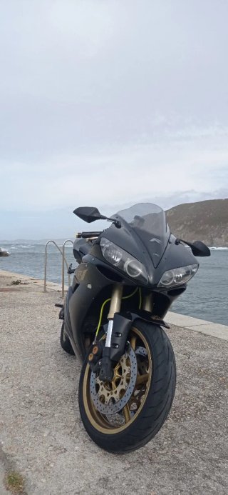 Yamaha R1 2006 173 cv