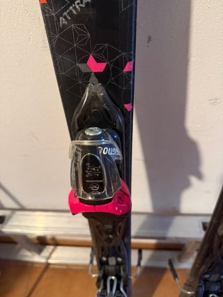 Esquís Rossignol con bastones