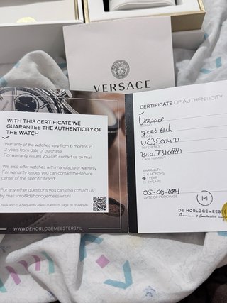 Reloj Versace Dorado y Negro