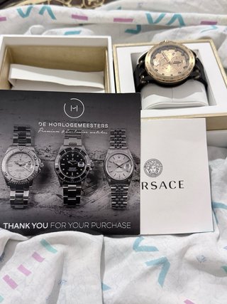 Reloj Versace Dorado y Negro