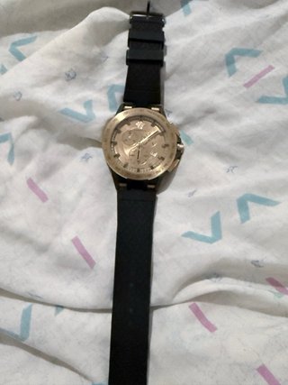 Reloj Versace Dorado y Negro