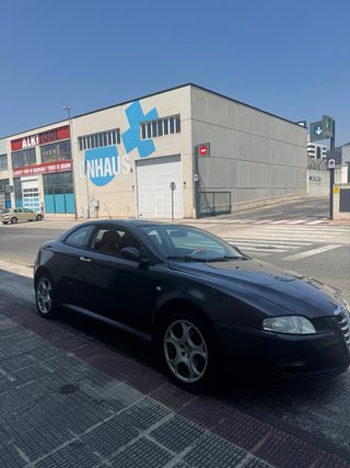 Alfa Romeo GT 1.9 JTD 150 CV | Cuero Rojo | ITV |