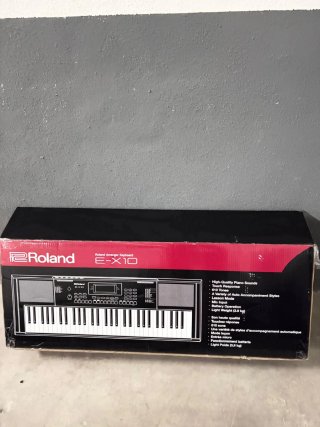 Roland E-X10 Teclado Arranger con silla y soporte