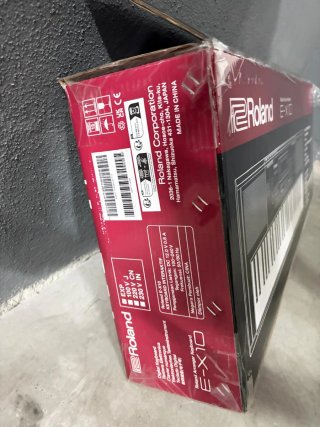 Roland E-X10 Teclado Arranger con silla y soporte