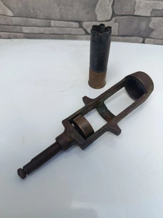 Herramienta recarga cartuchos antigua