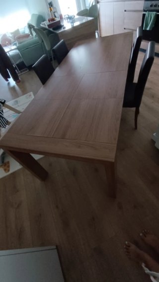 Mesa de comedor con 4 sillas