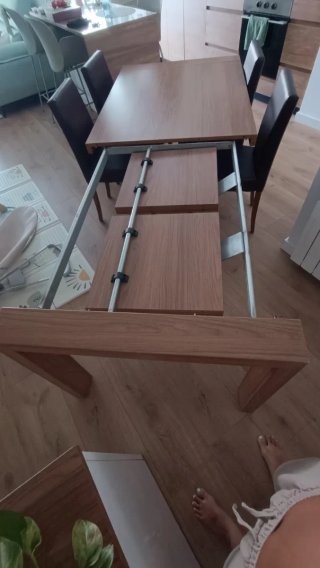 Mesa de comedor con 4 sillas