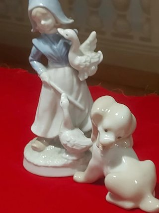 Coppia statuine porcellana spagnola d'epoca