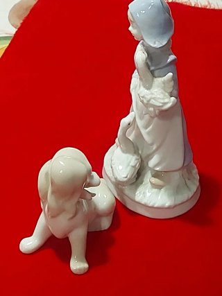 Coppia statuine porcellana spagnola d'epoca