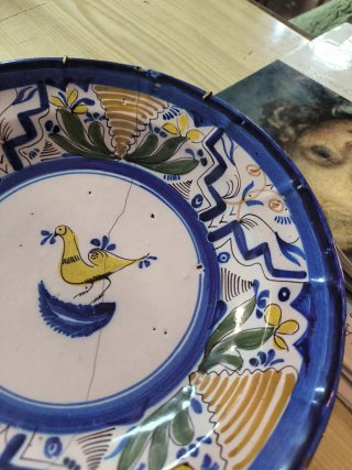 Plato Manises siglo XIX decorado