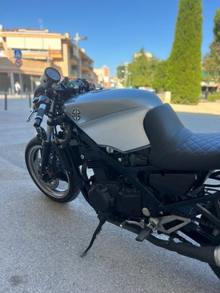 Kawasaki GPZ500 cafe racer HOMOLOGADA