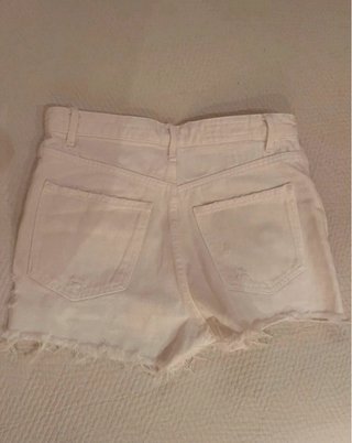 Pantalón corto blanco Zara