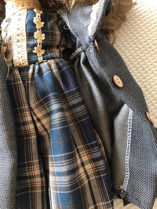 Muñeca de porcelana grande