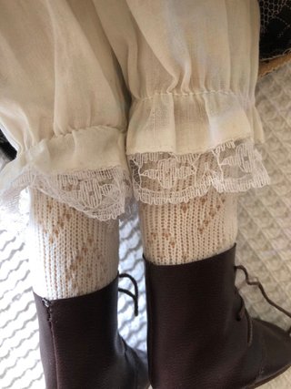 Muñeca de porcelana grande