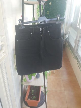 Minifalda vaquera Zara negra