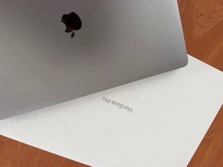 MacBook Pro 16 grigio spaziale