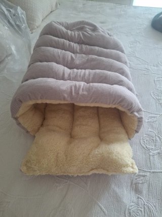 Cama para gato beige