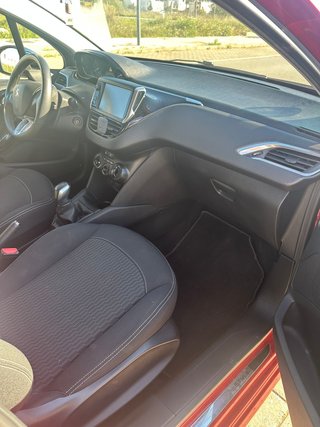 Peugeot 208 style año 2017