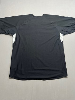 Camiseta Adidas Negra y Blanca