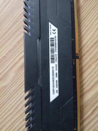 Corsair Vengeance RGB 2x8Gb DDR4 RAM