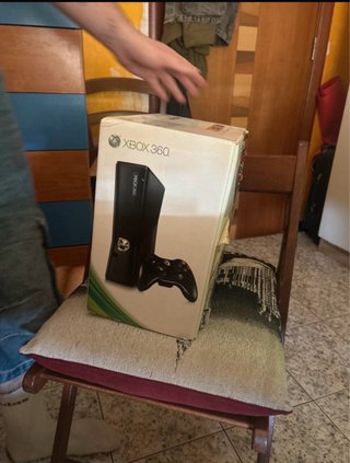 Xbox 360 + Gioco Kane & Lynch 2