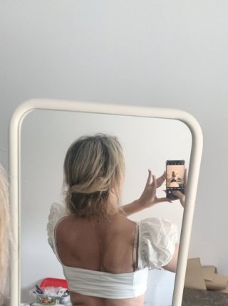 Top Bershka blanco manga abullonada