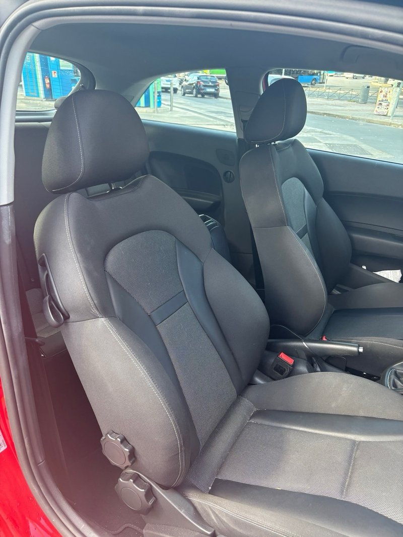 Audi A1 1.6 TDI Ambition 2014, foto 6