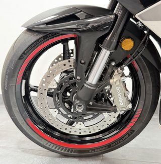 Zontes 703RR Deportiva Roja y Blanca