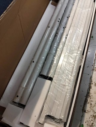 VASAGLE Struttura Letto, Struttura Letto in Metallo per Materasso 90x190, Letto per Ospiti, Montaggio Semplice, per Piccole Camere, Bianco RMB061W01