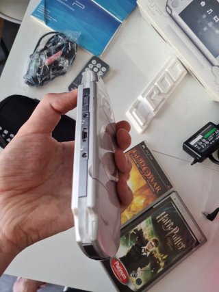 PSP 2004 Ice Silver COMO NUEVA!