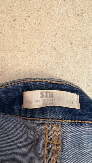 Pantalón vaquero mujer Stradivarius azul