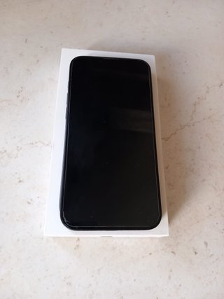 iPhone 16e Negro