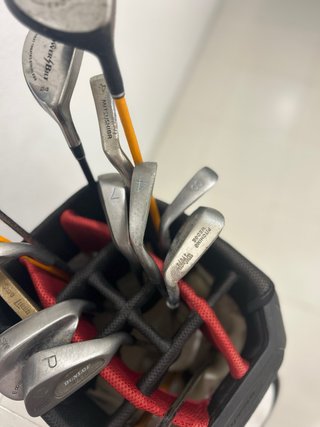 Bolsa de golf TaylorMade con palos