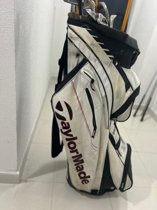 Bolsa de golf TaylorMade con palos