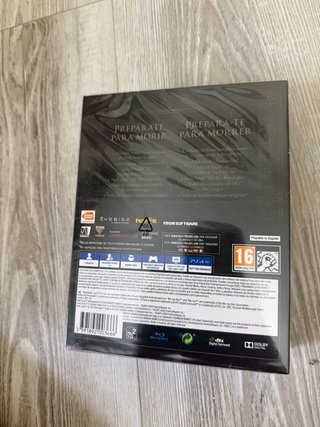 Dark Souls Trilogy PS4 sin abrir