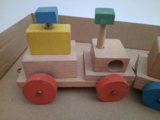 Tren de madera desmontable