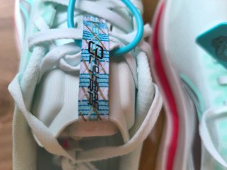 Li Ning Red Hare 9 Ultra T44 running