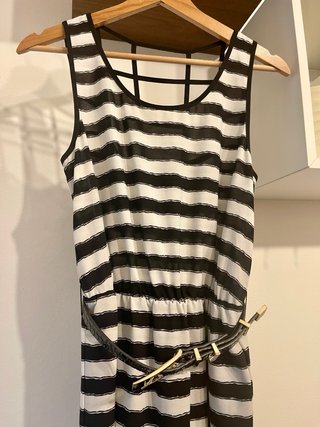 Vestito a righe bianco e nero