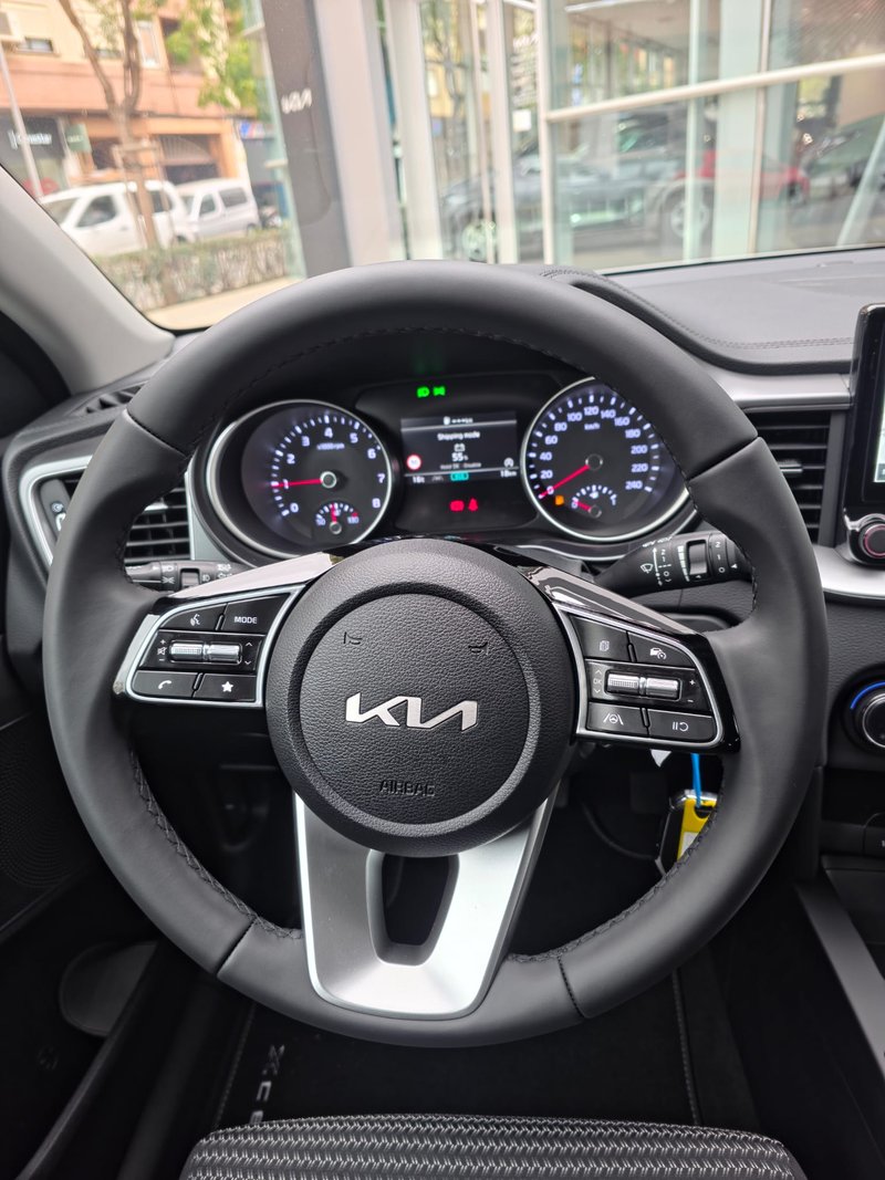 Kia XCeed 2025, foto 8