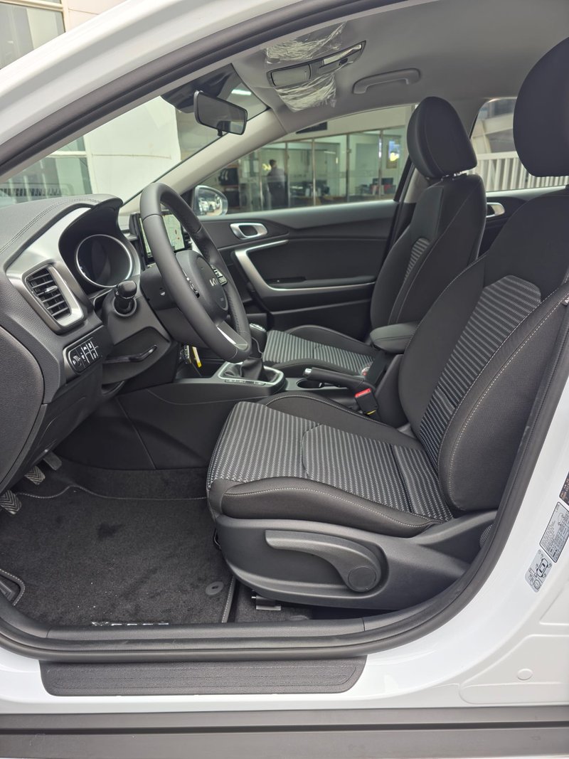 Kia XCeed 2025, foto 10