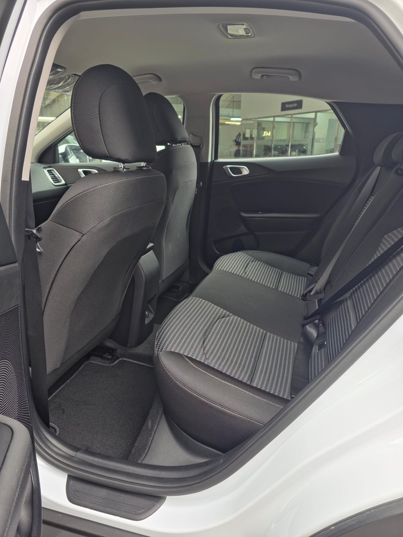 Kia XCeed 2025, foto 11