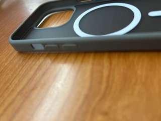 Custodia iPhone 13 Pro con magnete di ricarica