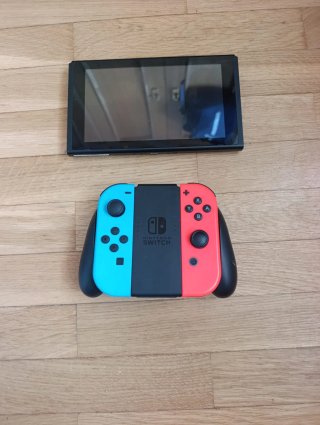 Nintendo Switch + 5 Juegos
