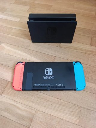 Nintendo Switch + 5 Juegos