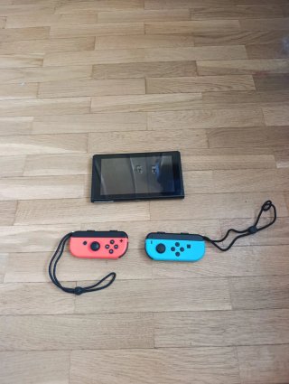 Nintendo Switch + 5 Juegos