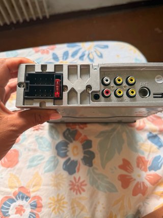 Pantalla: Panel táctil capacitivo de 7 pulgadas