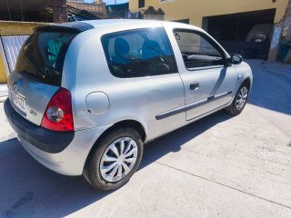 Renault Clio 2004