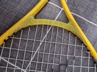Raqueta de tenis Dunlop con funda