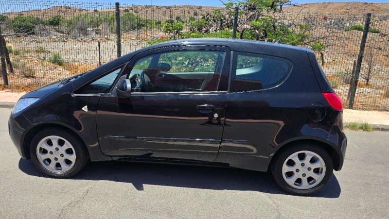 Mitsubishi Colt 2006 - foto 1
