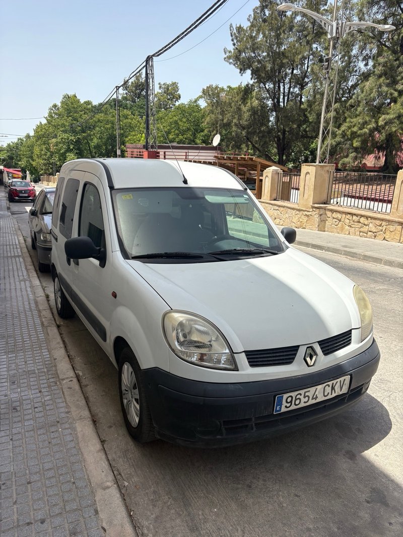 Renault Kangoo / NEGOCIABLE - foto 1